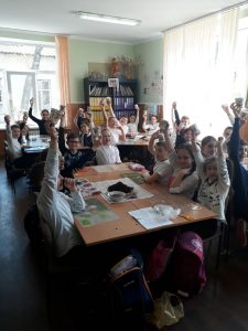 Clasa a III-a „A”, diriginte Codrean Eugenia se pregătesc de Paști.